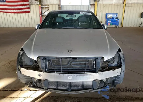 2013 Mercedes-Benz C 250 z USA, uszkodzony, nr VIN WDDGF4HB6DA803217